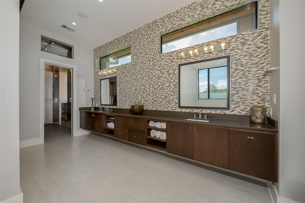 3320 Sycamore Trail, Bryan, Texas image 31