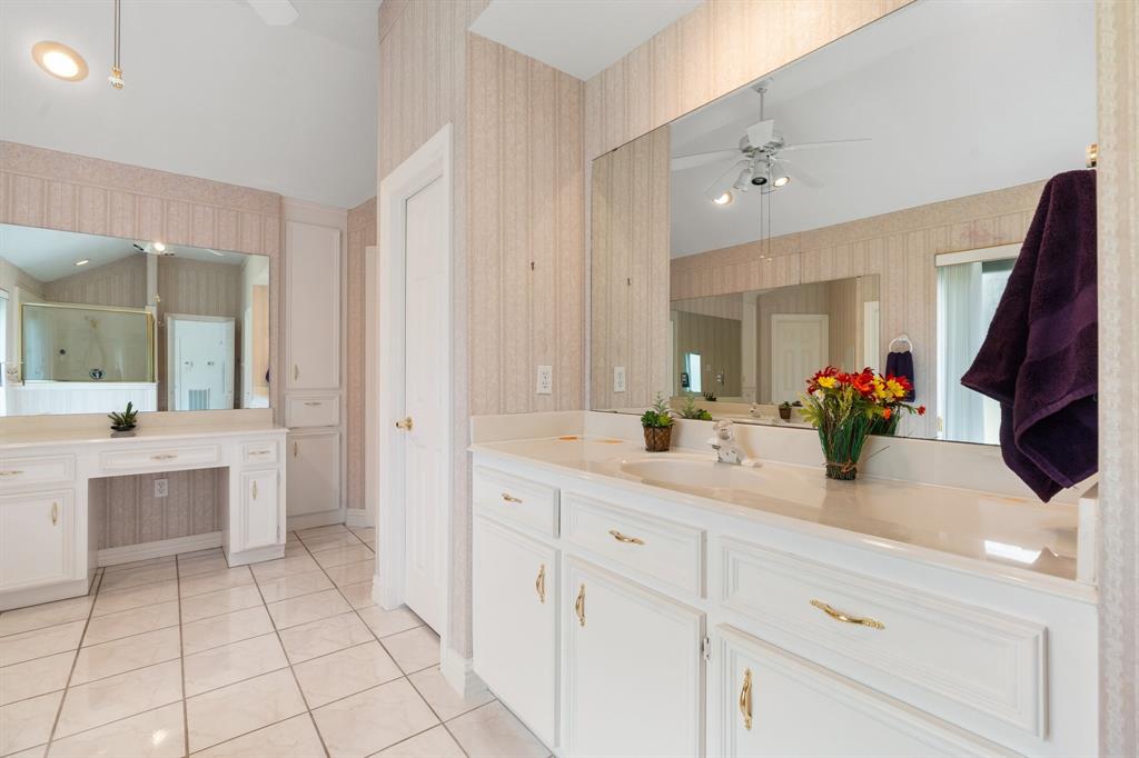 18107 Hampton Oak Drive, Spring, Texas image 30