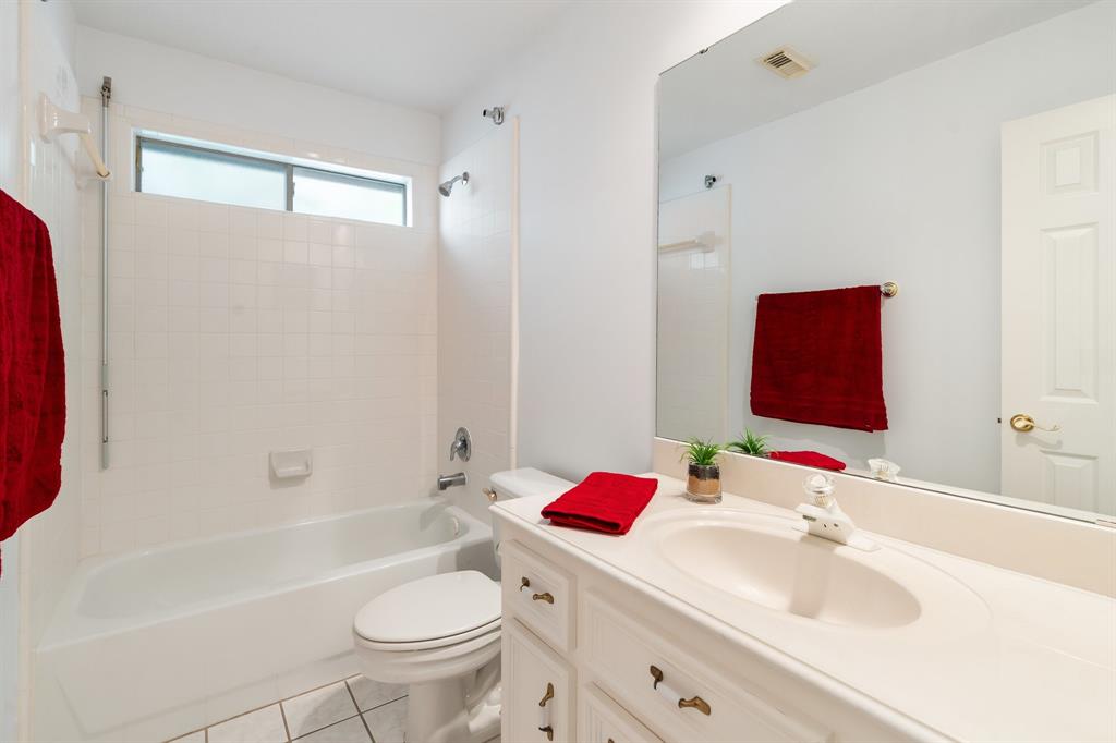 18107 Hampton Oak Drive, Spring, Texas image 34