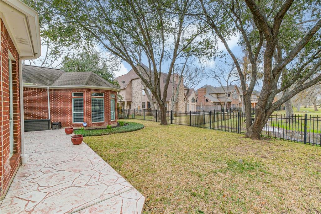 1715 Forestlake Drive Dr, Sugar Land, Texas image 36