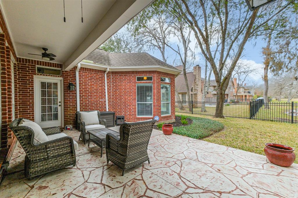 1715 Forestlake Drive Dr, Sugar Land, Texas image 33