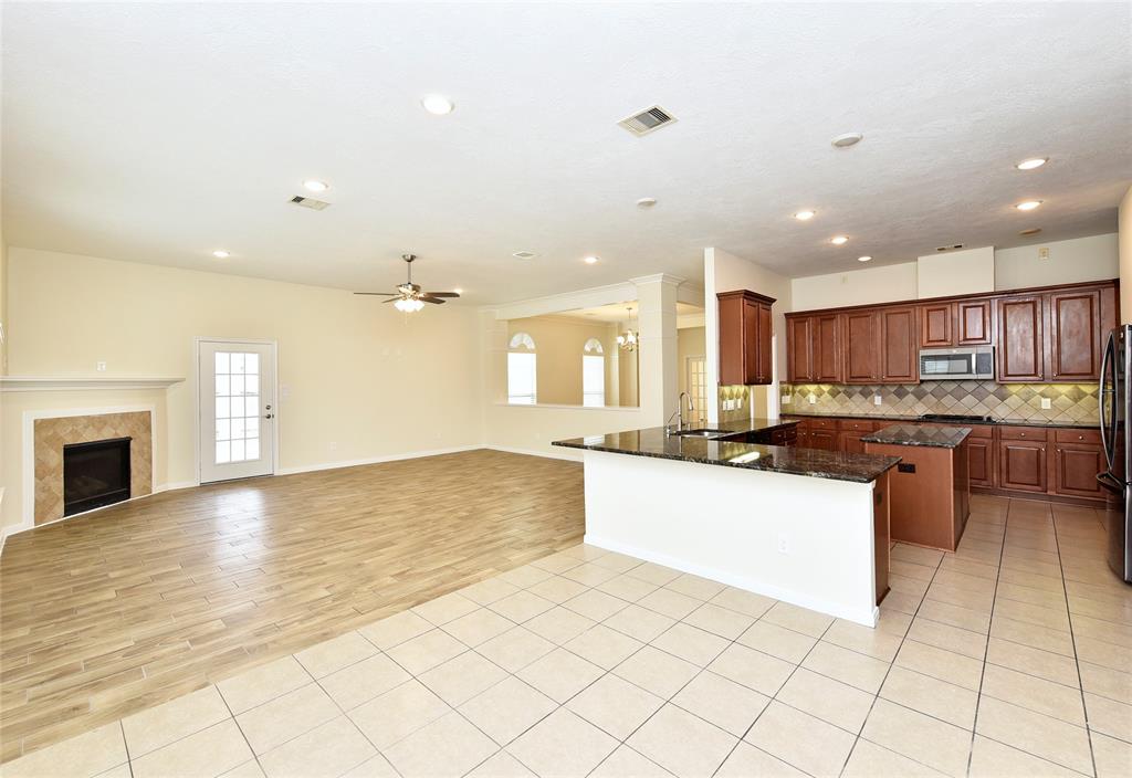 2402 Quartzsite Street, League City, Texas image 21