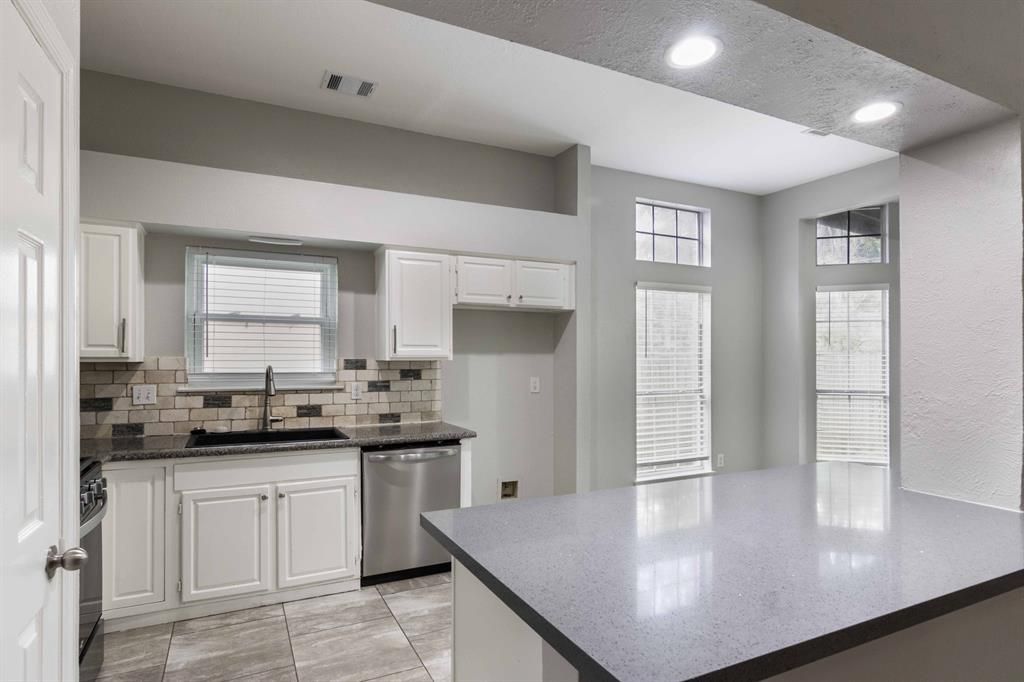 Photo of 4342 Mountain Peak Way, Houston, TX 77345 (MLS # 44901729)