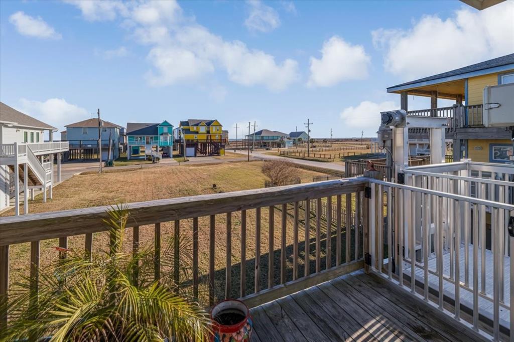 110 Verdia Drive, Crystal Beach, Texas image 10