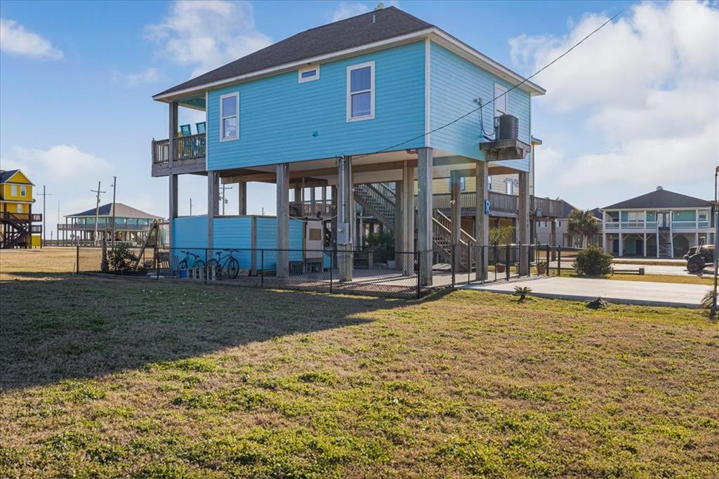 110 Verdia Drive, Crystal Beach, Texas image 3