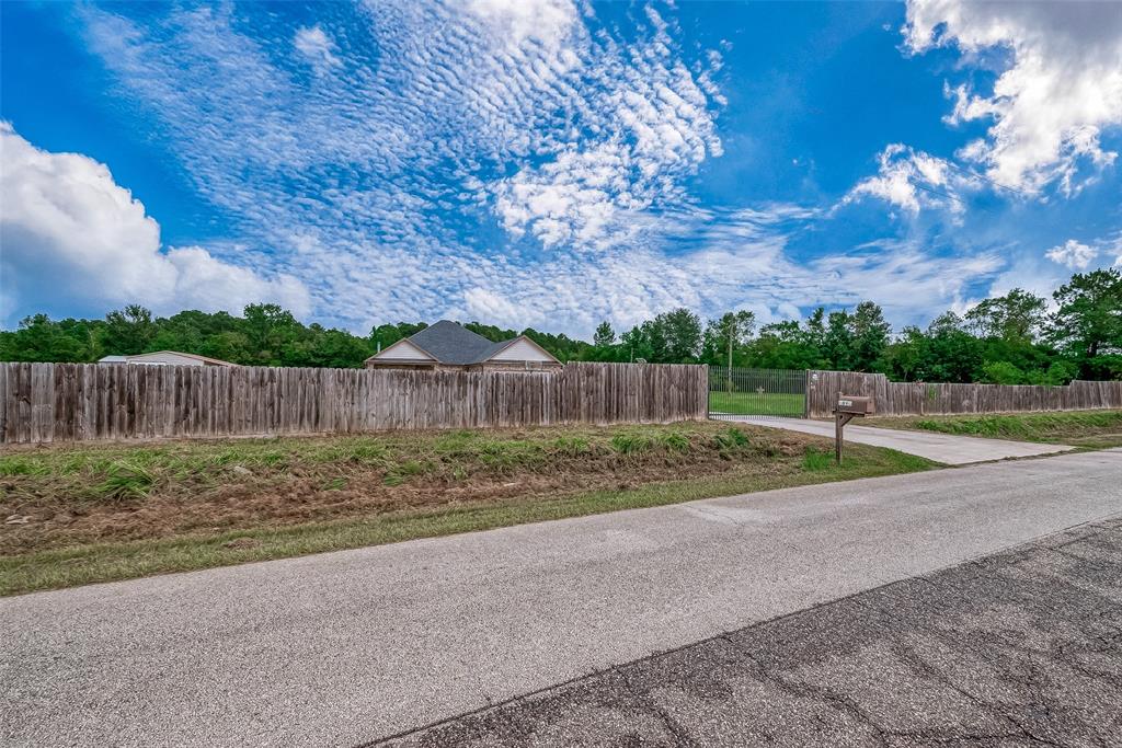 1890 County Road 2291, Cleveland, Texas image 7