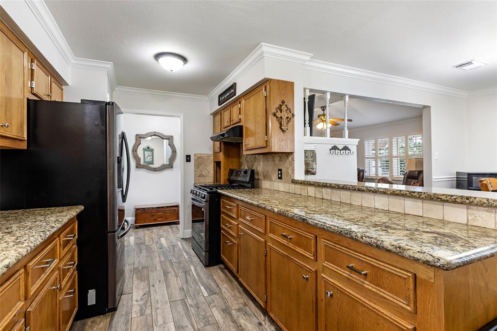 3303 Indian Mound Trail, Crosby, Texas image 18