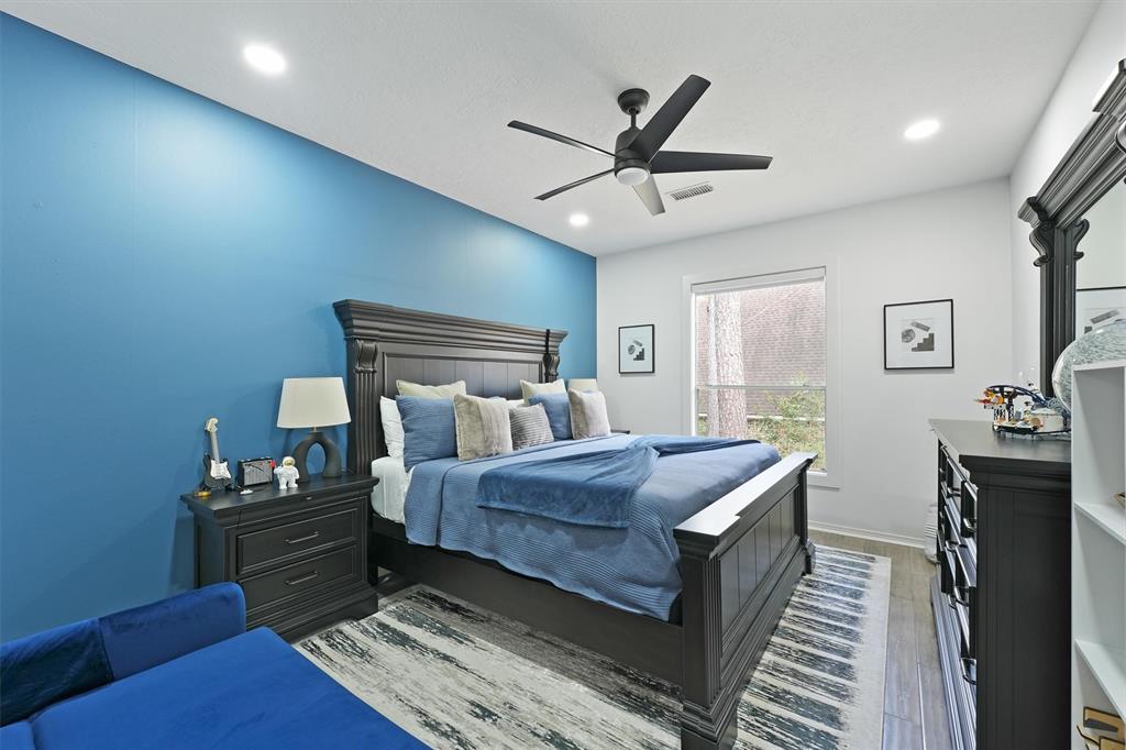 34 N Wooded Brook Circle, The Woodlands, Texas image 24