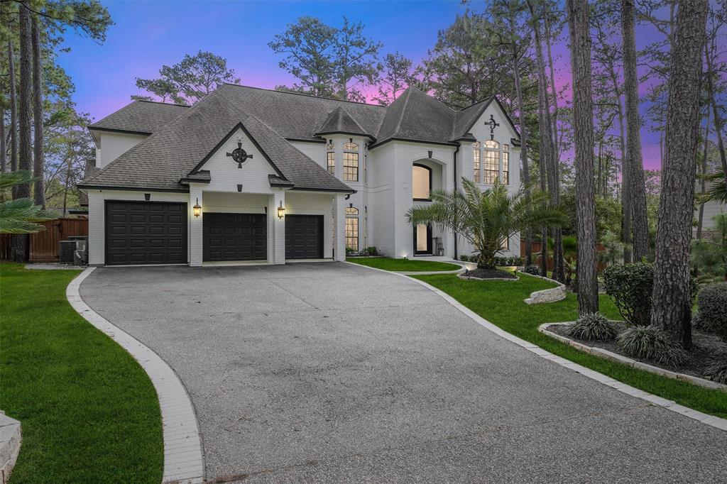 34 N Wooded Brook Circle, The Woodlands, Texas image 1