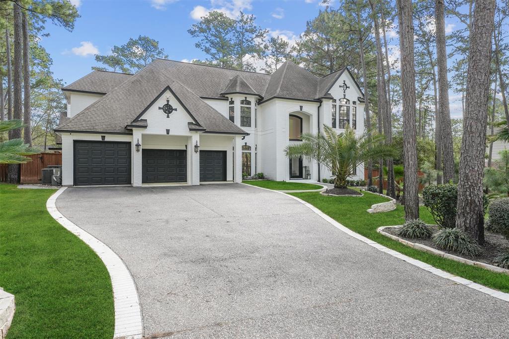 34 N Wooded Brook Circle, The Woodlands, Texas image 2