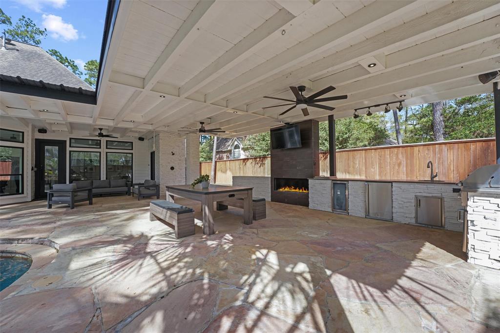 34 N Wooded Brook Circle, The Woodlands, Texas image 32
