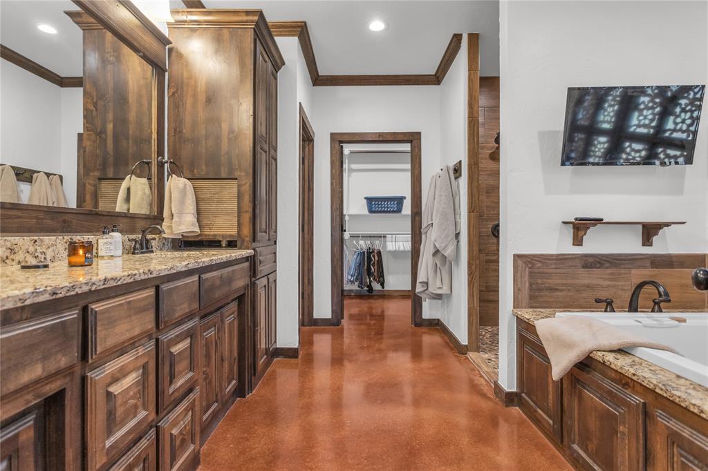 510 County Road 247 Road, Valley View, Texas image 14