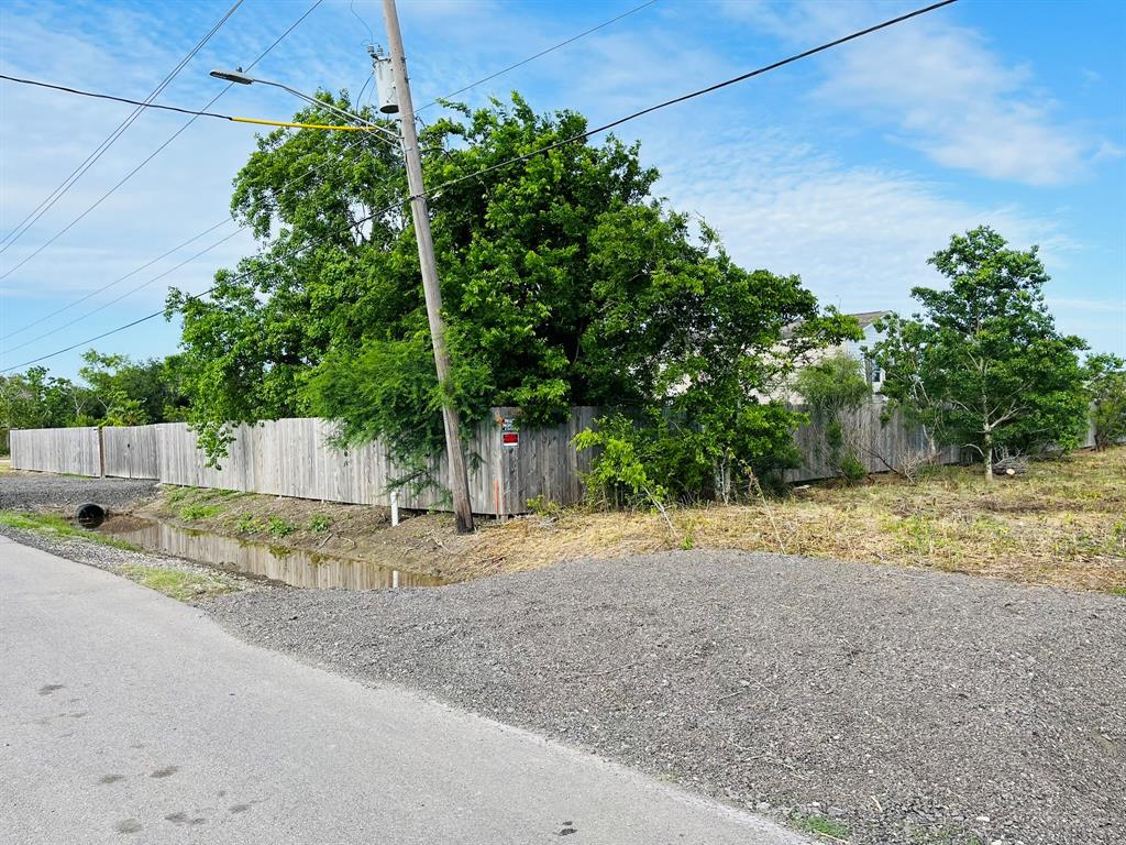 1301 24th Street, San Leon, Texas image 9