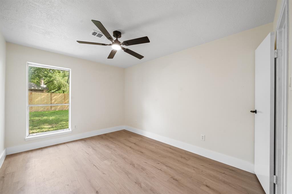 11115 Maple Rock Drive, Humble, Texas image 31