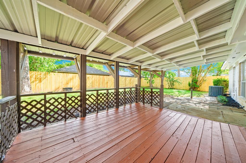 11115 Maple Rock Drive, Humble, Texas image 37