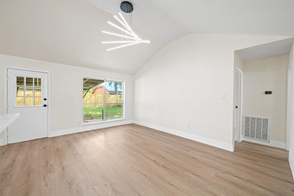 11115 Maple Rock Drive, Humble, Texas image 11