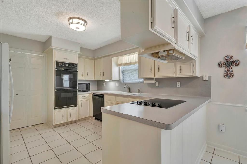 610 Forest Lake Drive, Taylor Lake Village, Texas image 19