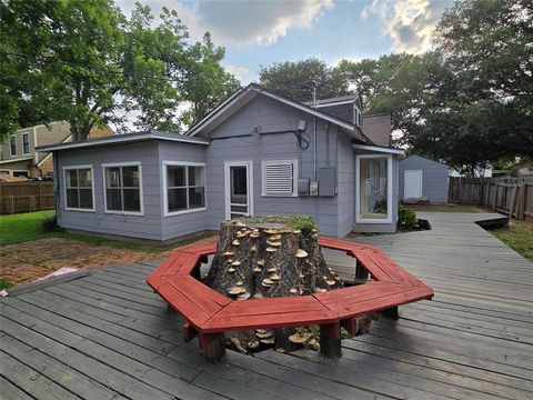 A home in Bay City