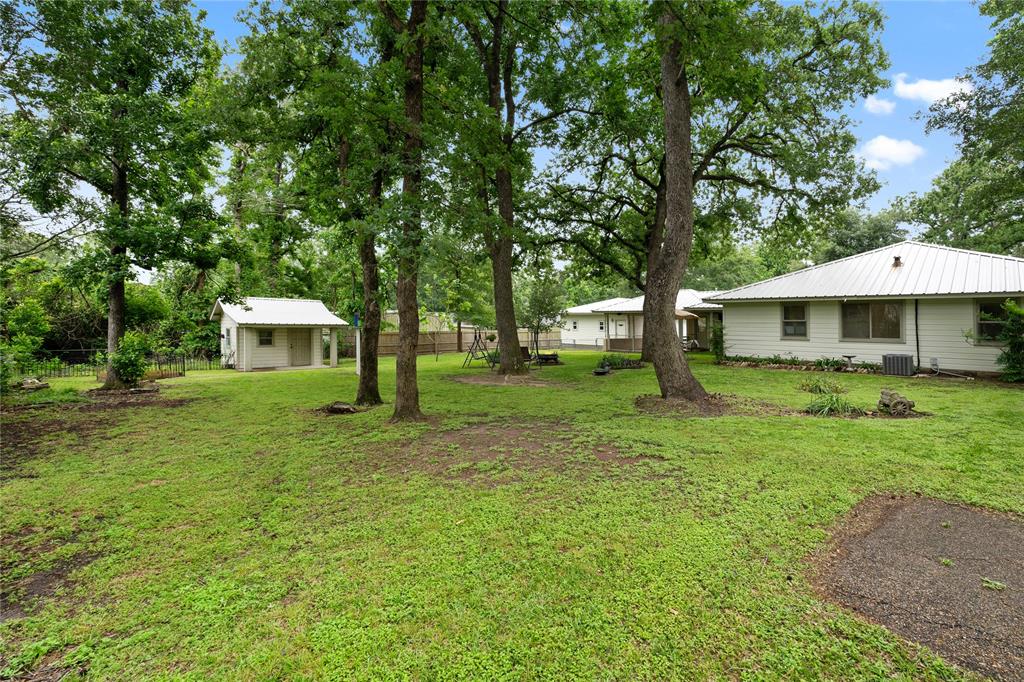 213 Hillcrest Drive, Conroe, Texas image 28