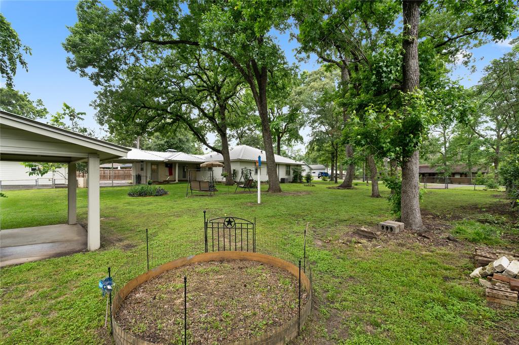213 Hillcrest Drive, Conroe, Texas image 27