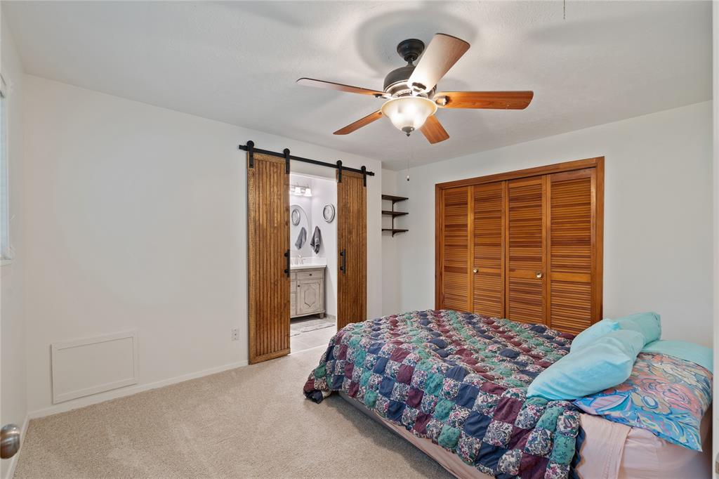 213 Hillcrest Drive, Conroe, Texas image 23