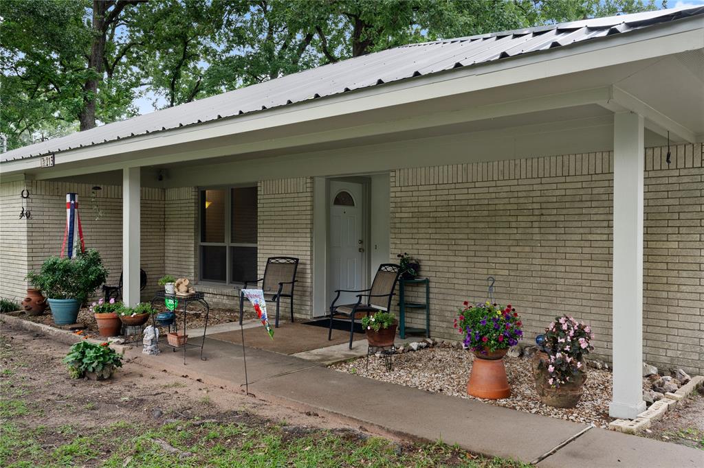213 Hillcrest Drive