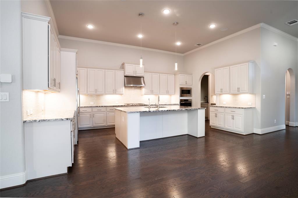 114 Lily Green Court, Conroe, Texas image 14