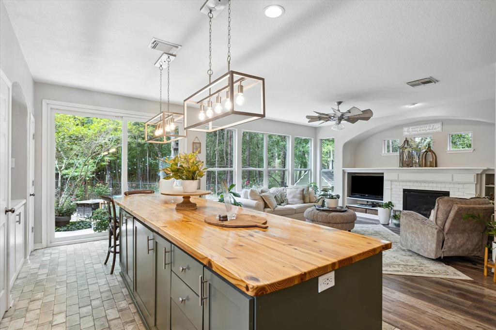 15 Forest Perch Place, The Woodlands, Texas image 13
