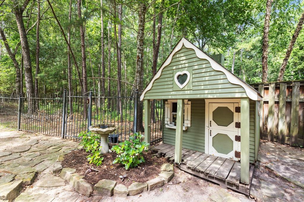 15 Forest Perch Place, The Woodlands, Texas image 32