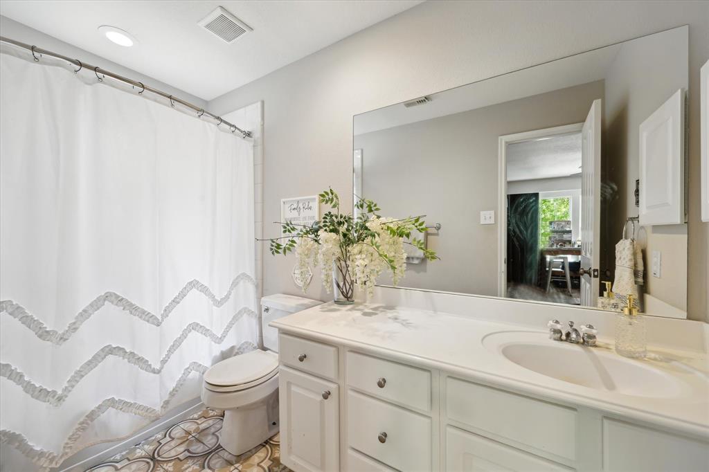 15 Forest Perch Place, The Woodlands, Texas image 30