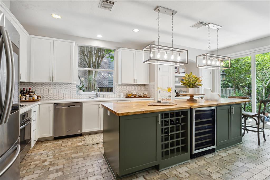 15 Forest Perch Place, The Woodlands, Texas image 10