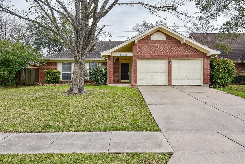 2935 Berlinetta Drive, Pearland, Texas image 1