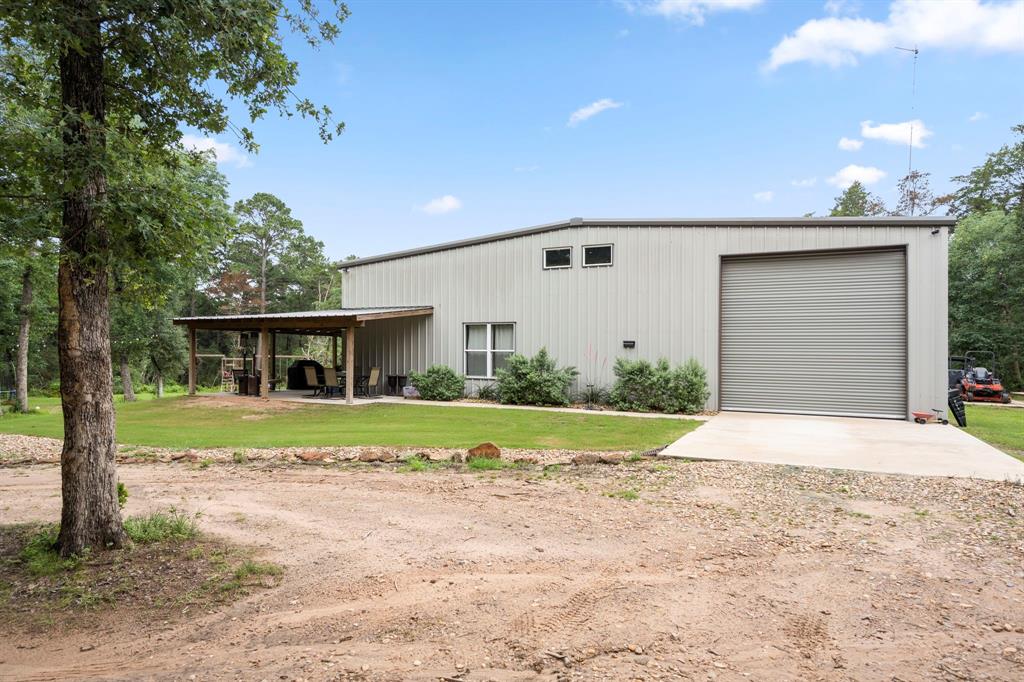 1467 Mentz Road, Alleyton, Texas image 1