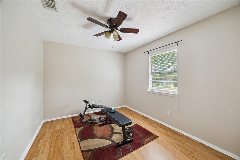 202 Woodvale Drive, League City, Texas image 14