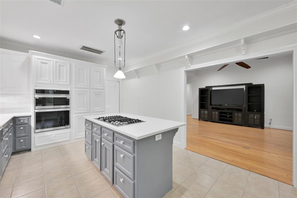 14 Wind River Drive, Conroe, Texas image 17