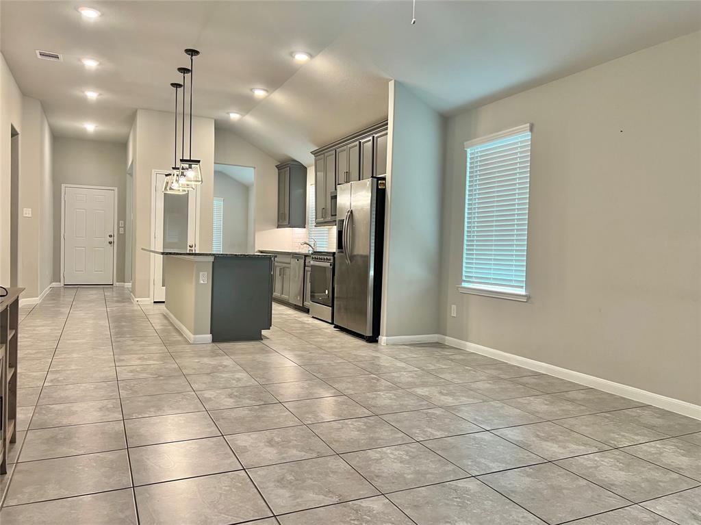 2338 Vanessa Cay Lane, La Porte, Texas image 9