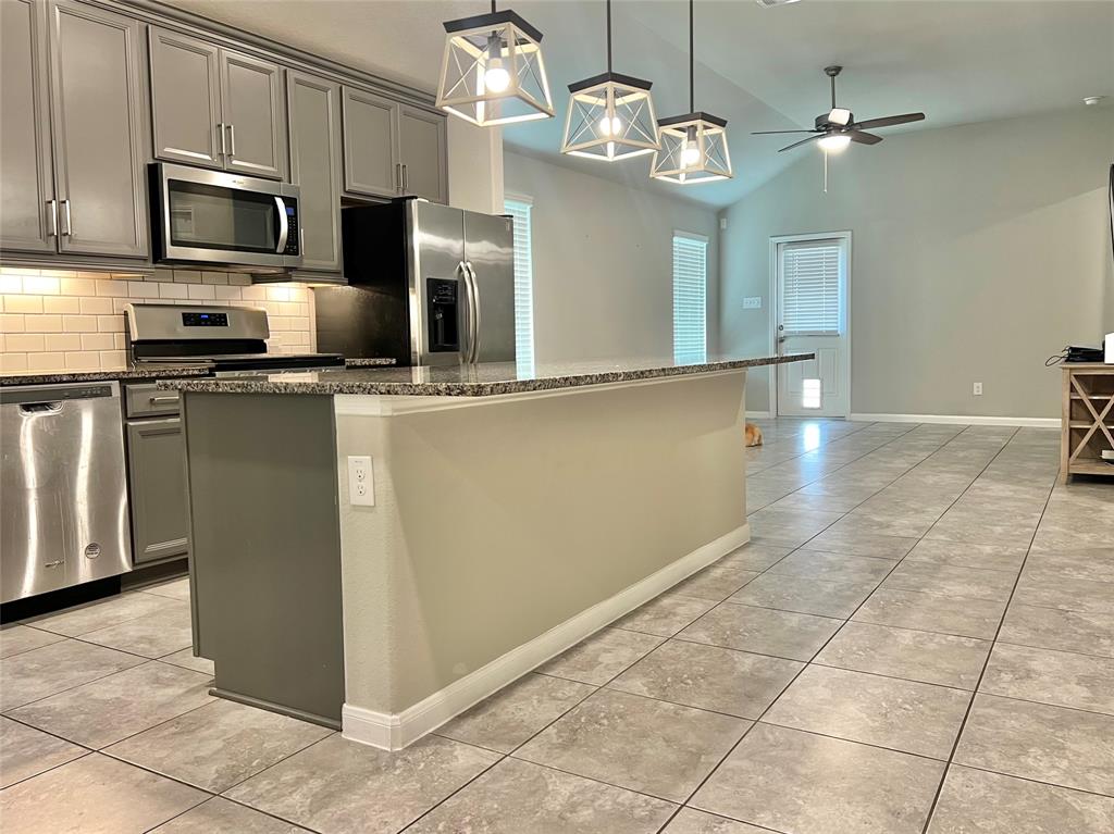 2338 Vanessa Cay Lane