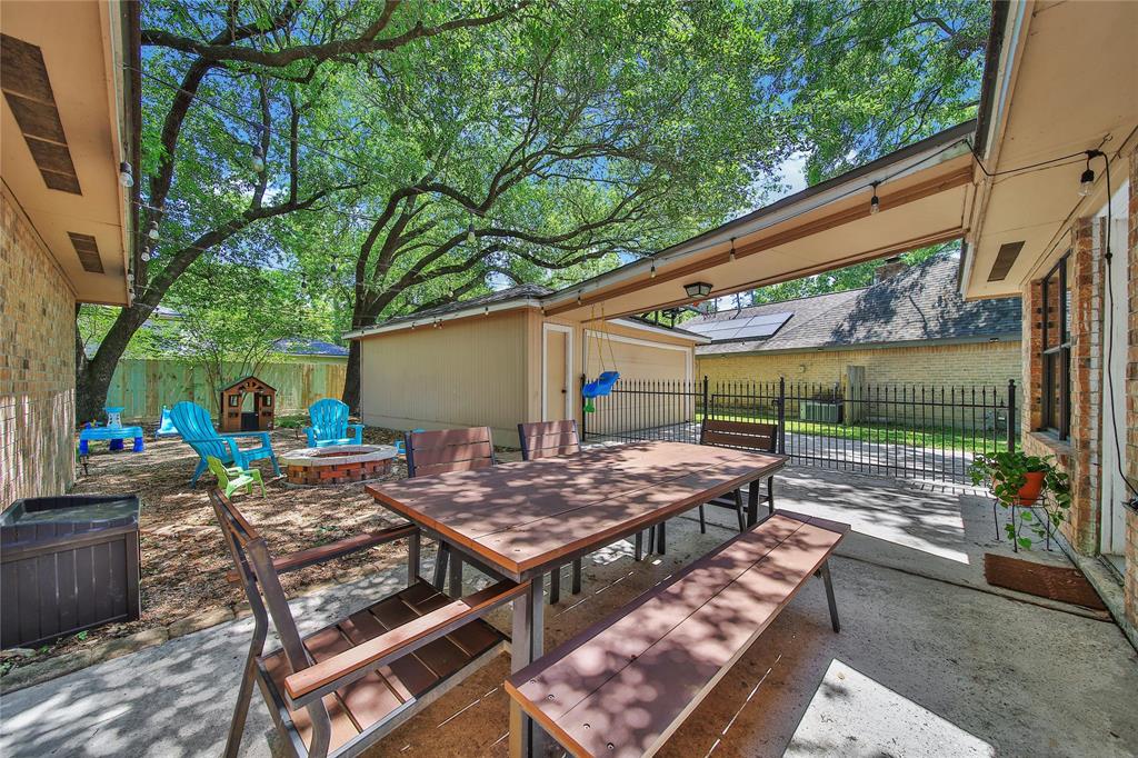 3610 Maple Glen Drive, Kingwood, Texas image 30