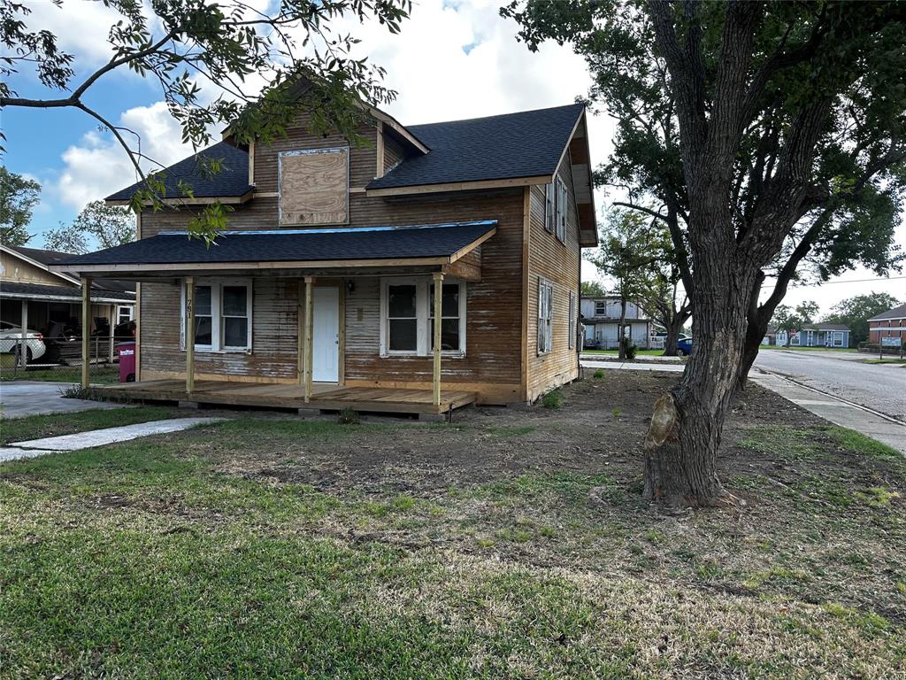 731 W 4th Street, Freeport, Texas image 2