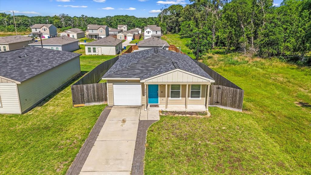 2501 16th Street, Hempstead, Texas image 1