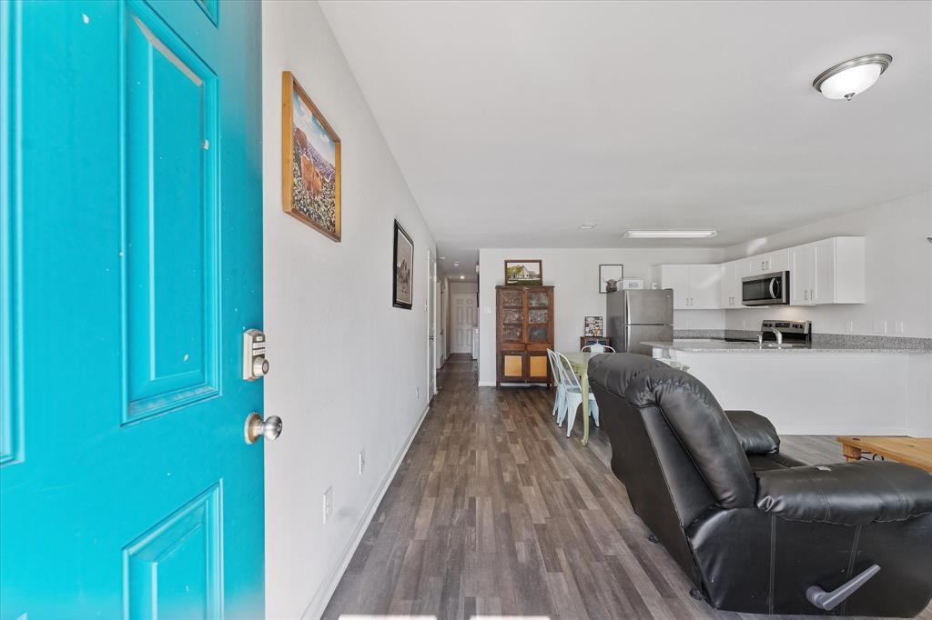 2501 16th Street, Hempstead, Texas image 3