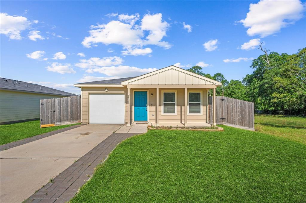 2501 16th Street, Hempstead, Texas image 2
