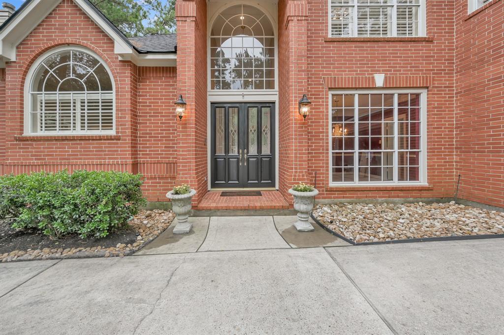 65 S Concord Forest Circle, The Woodlands, Texas image 2