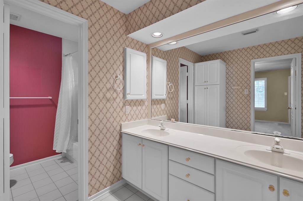 65 S Concord Forest Circle, The Woodlands, Texas image 32