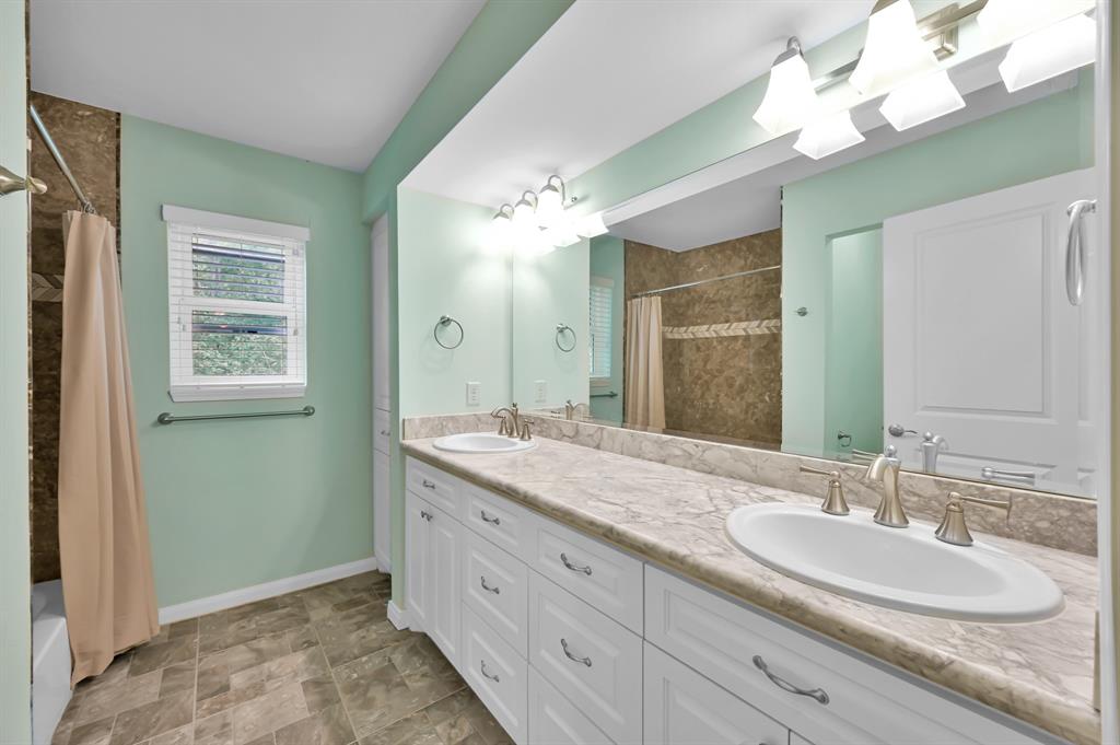 22423 Lakeway Drive, Spring, Texas image 20