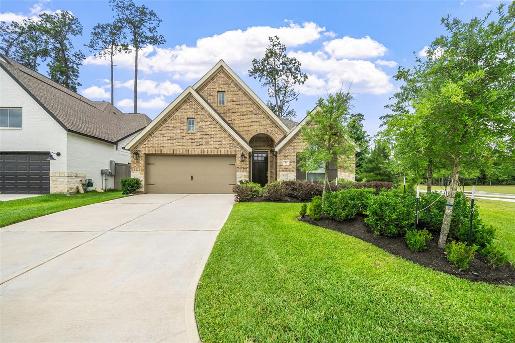 704 Fall Rock Branch Drive, Conroe, Texas image 1