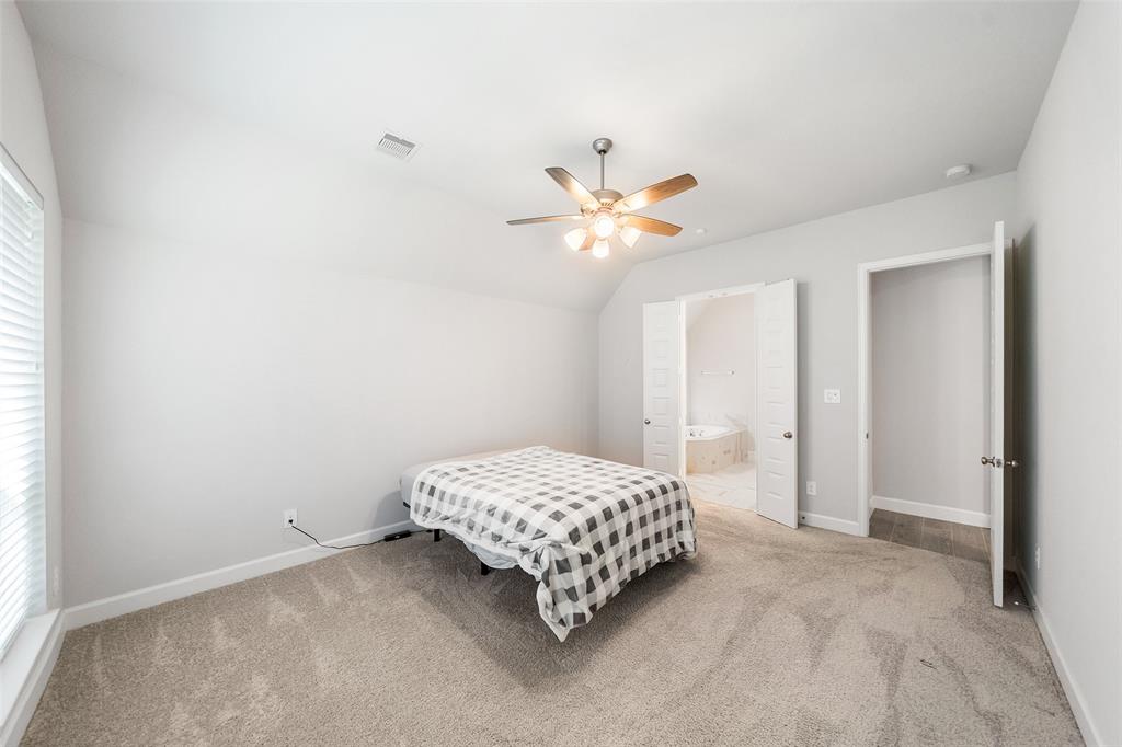 704 Fall Rock Branch Drive, Conroe, Texas image 16