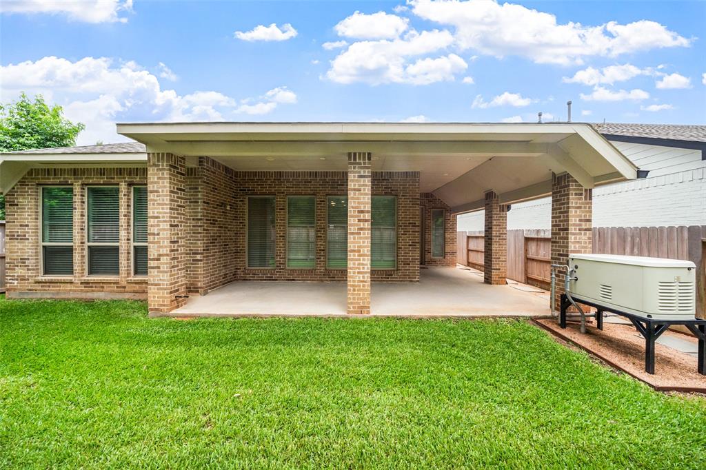 704 Fall Rock Branch Drive, Conroe, Texas image 26