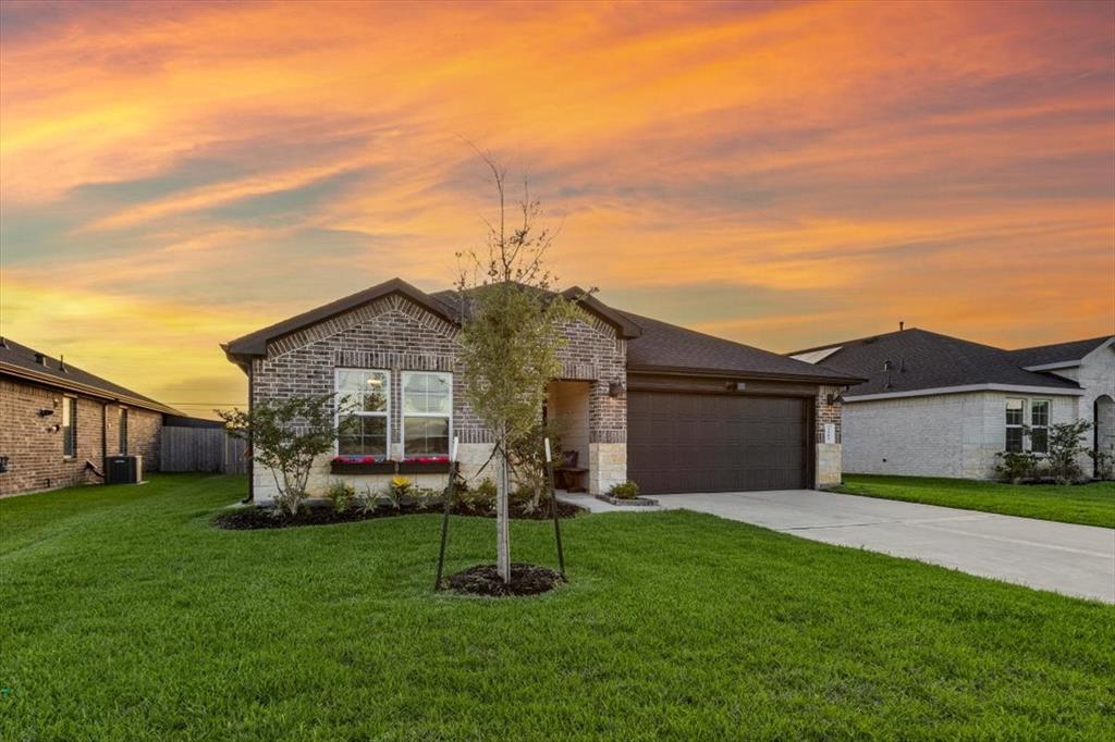 3505 Rockefeller Rd, Texas City, Texas image 2