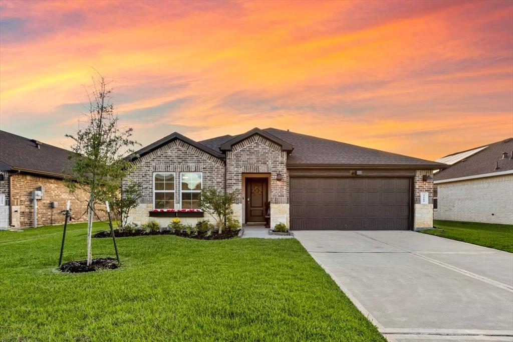 3505 Rockefeller Rd, Texas City, Texas image 1